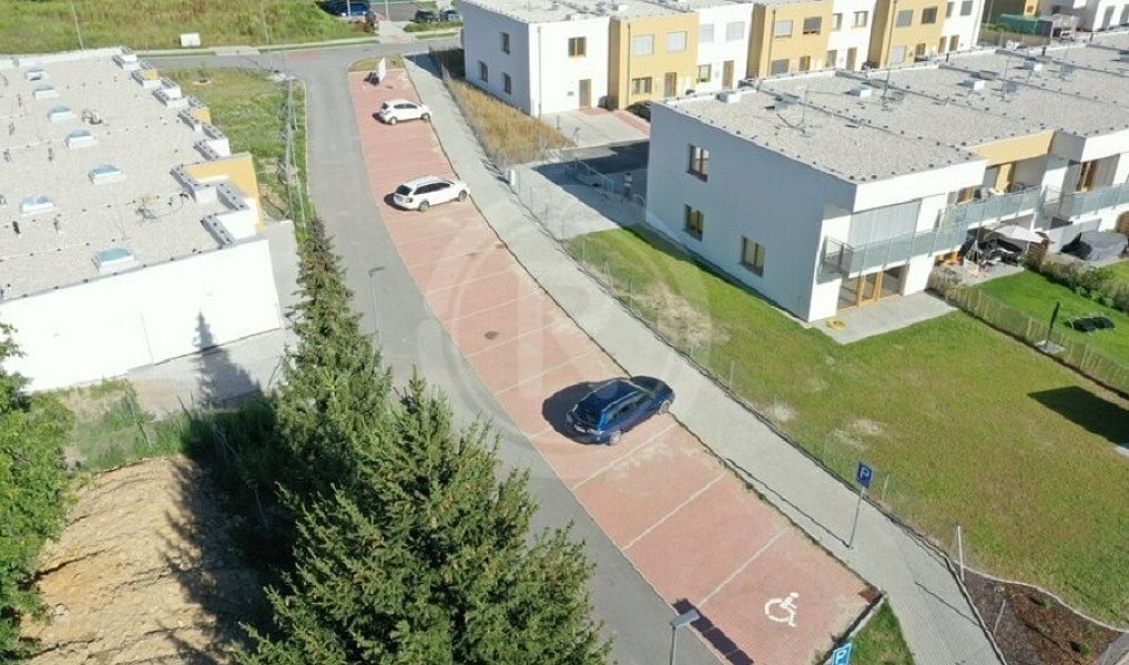 PRONÁJEM PARKOVACÍHO STÁNÍ Č.4, MLADÉ, ČESKÉ BUDĚJOVICE, České Budějovice – náhled fotky 2