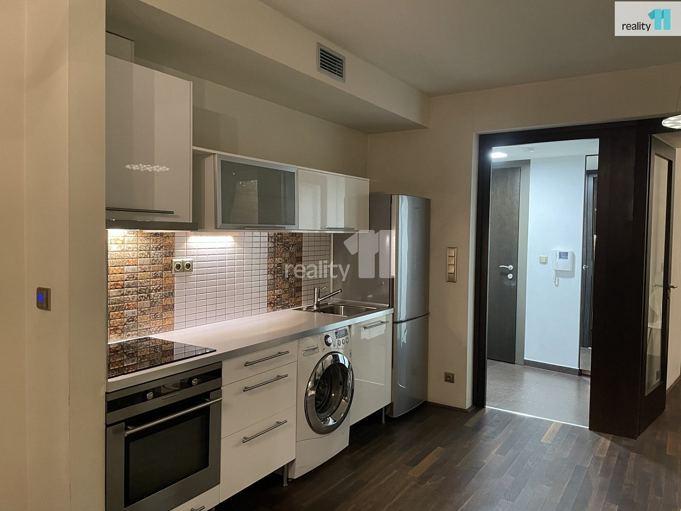 Pronájem bytu 2+kk 46 m² – fotografie 2