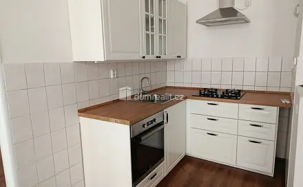 Pronájem bytu 2+kk 51 m², Pod Slovany, Praha 2 - Nové Město