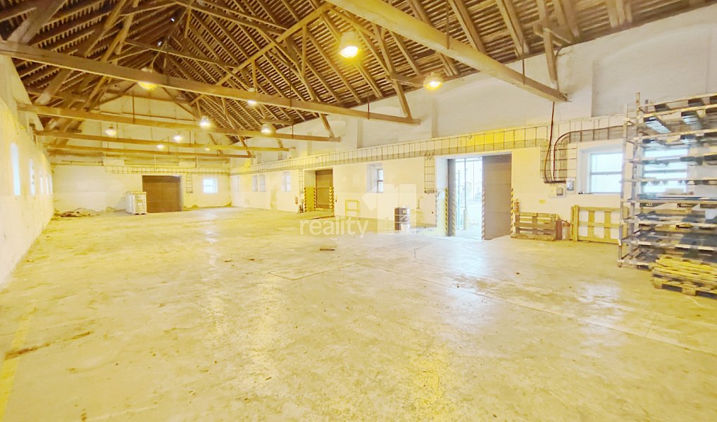 Pronájem skladovacích prostor 410 m², Smidary – náhled fotky 3