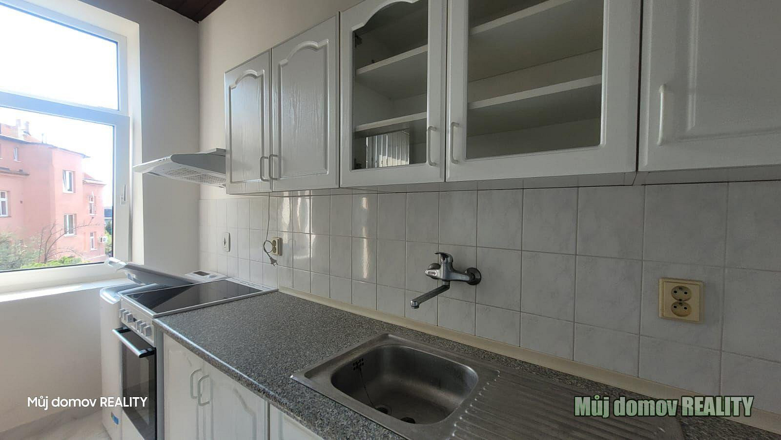 Pronájem bytu 3+1 85 m² — photo 2