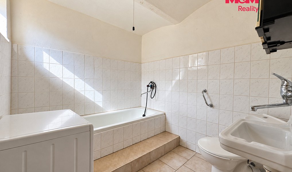 Prodej domu 143 m² s pozemkem 418 m², Štědrá – náhled fotky 5