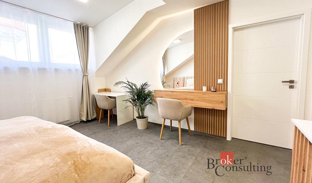 Pronájem bytu 2+kk 74 m², Praha – náhled fotky 19