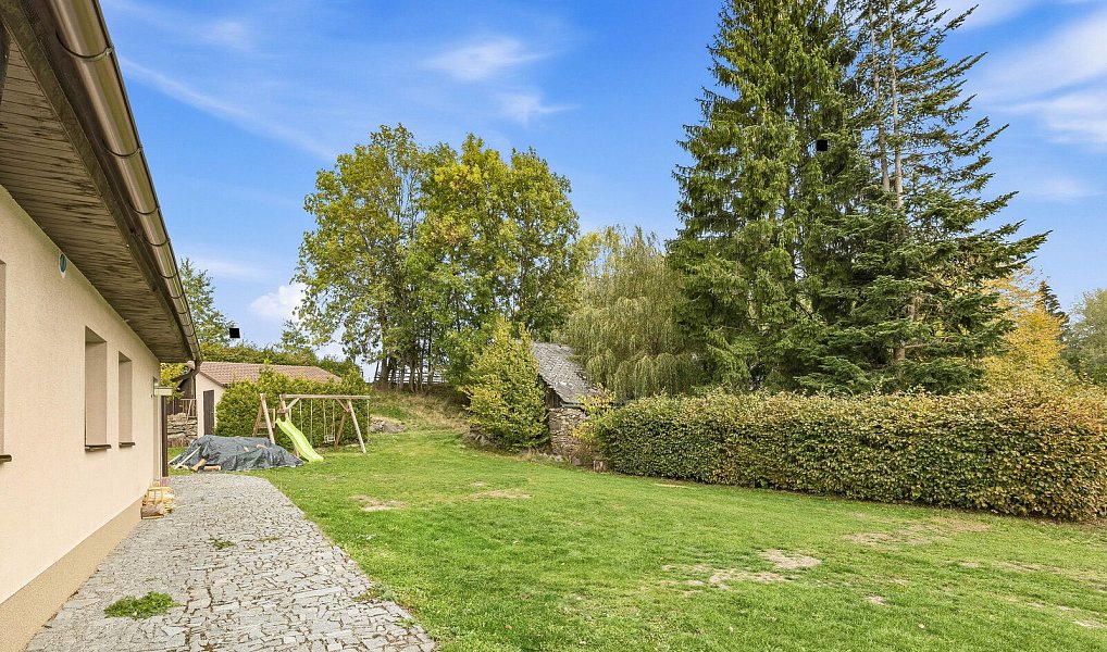 Prodej domu 298 m² s pozemkem 3 864 m², Nadějkov – náhled fotky 2