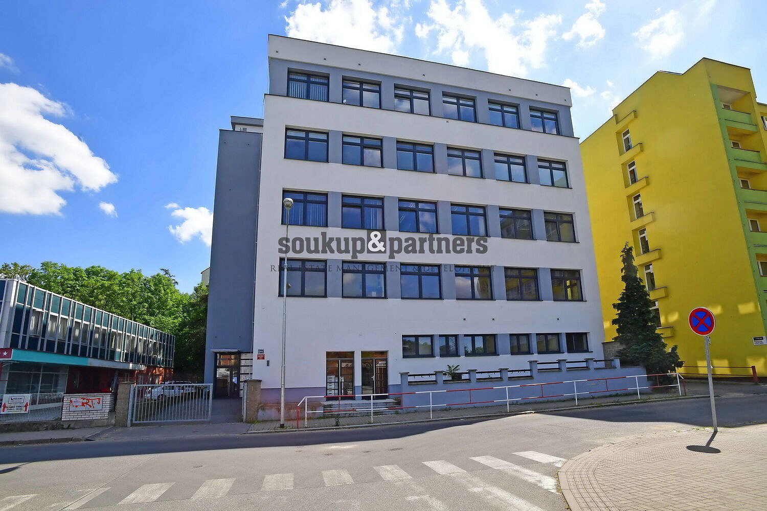Pronájem kanceláře 31 m² – fotografie 4