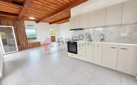 Pronájem bytu 3+kk 98 m²