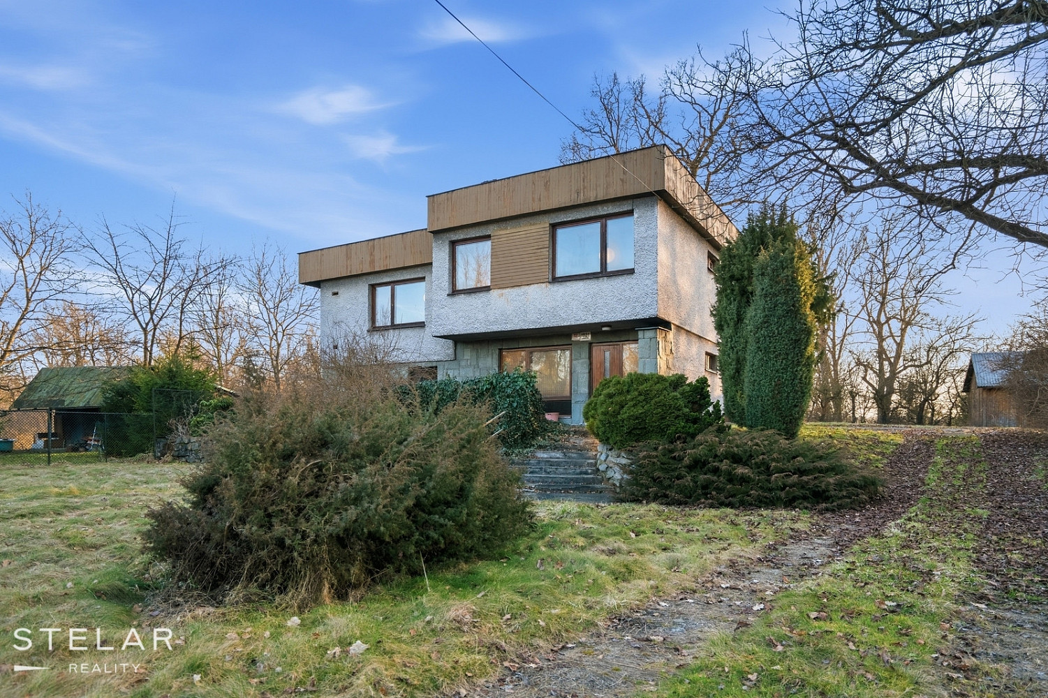Prodej domu 216 m² s pozemkem 2 452 m²