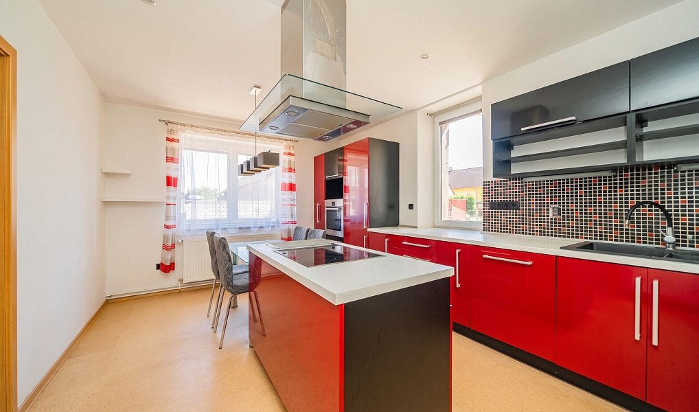 Prodej domu 130 m² s pozemkem 1 444 m², Žáky – náhled fotky 4