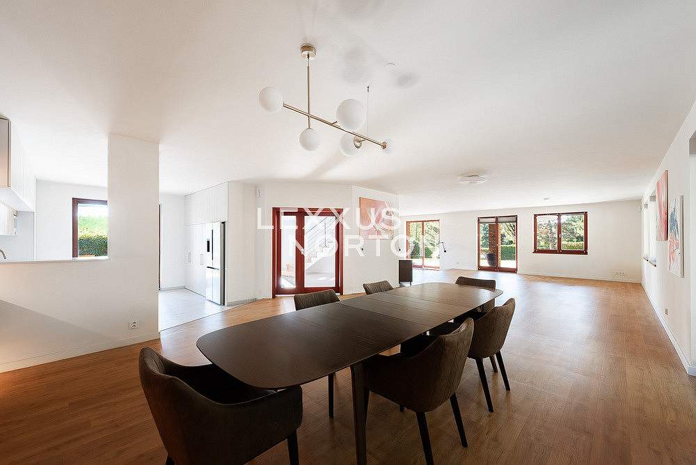 Prodej domu 378 m² s pozemkem 1 502 m² – fotografie 4