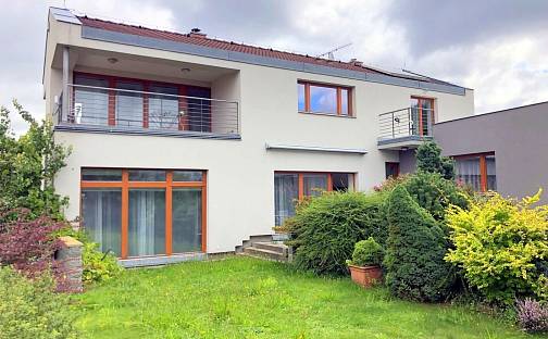 Pronájem domu 260 m² s pozemkem 750 m², Baňská, Praha 5 - Zbraslav