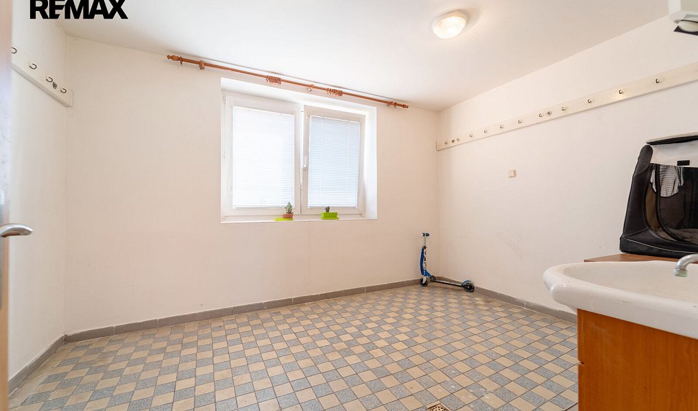 Prodej domu 172 m² s pozemkem 955 m², Krakovany – náhled fotky 34