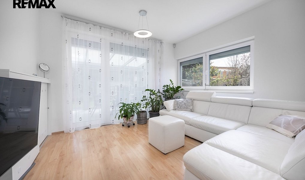 Prodej domu 156 m² s pozemkem 495 m², Praha – náhled fotky 2
