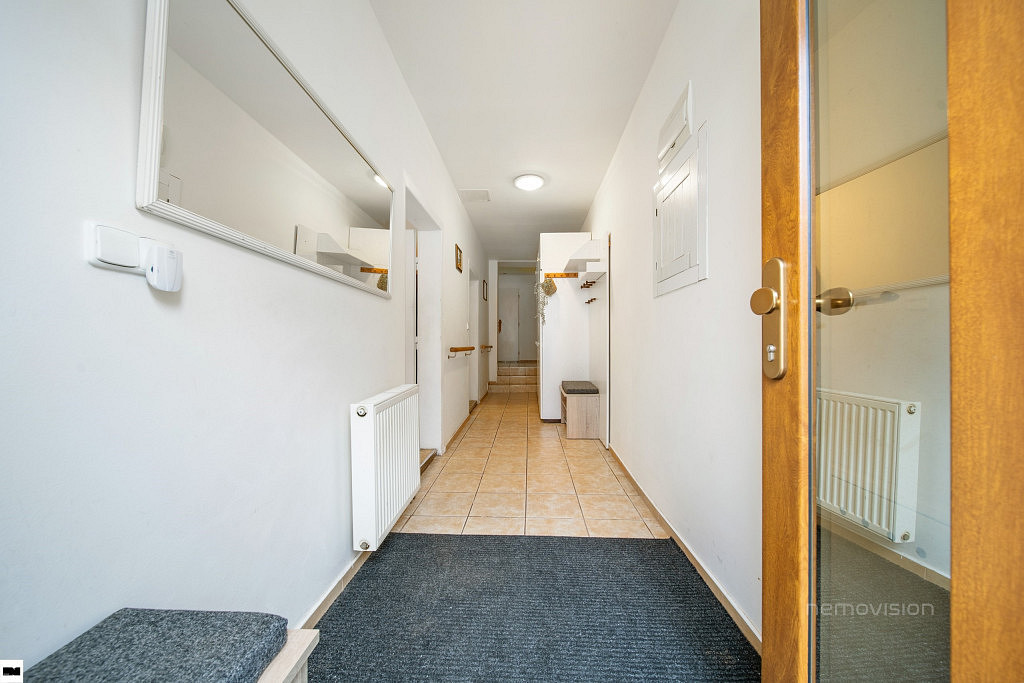 Prodej domu 184 m² s pozemkem 182 m² – fotografie 2