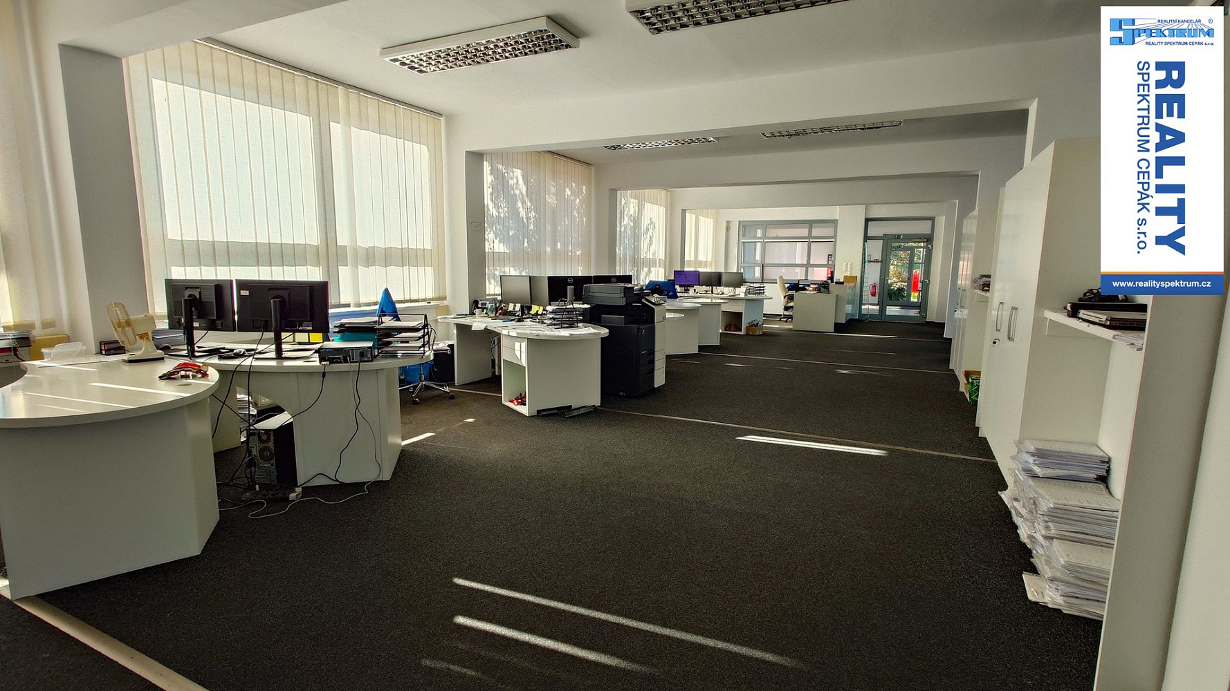 Pronájem kanceláře 492 m² — photo 4