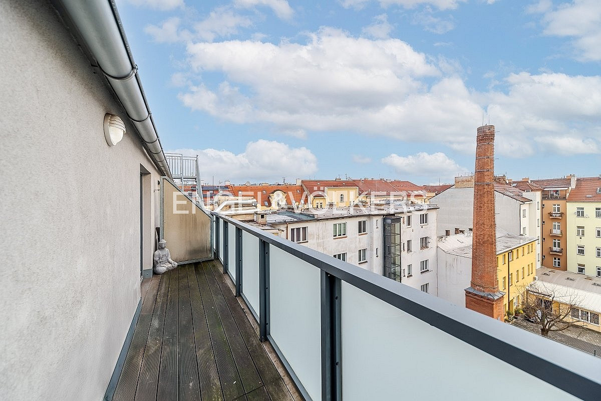 Pronájem bytu 4+kk 176 m² – fotografie 5