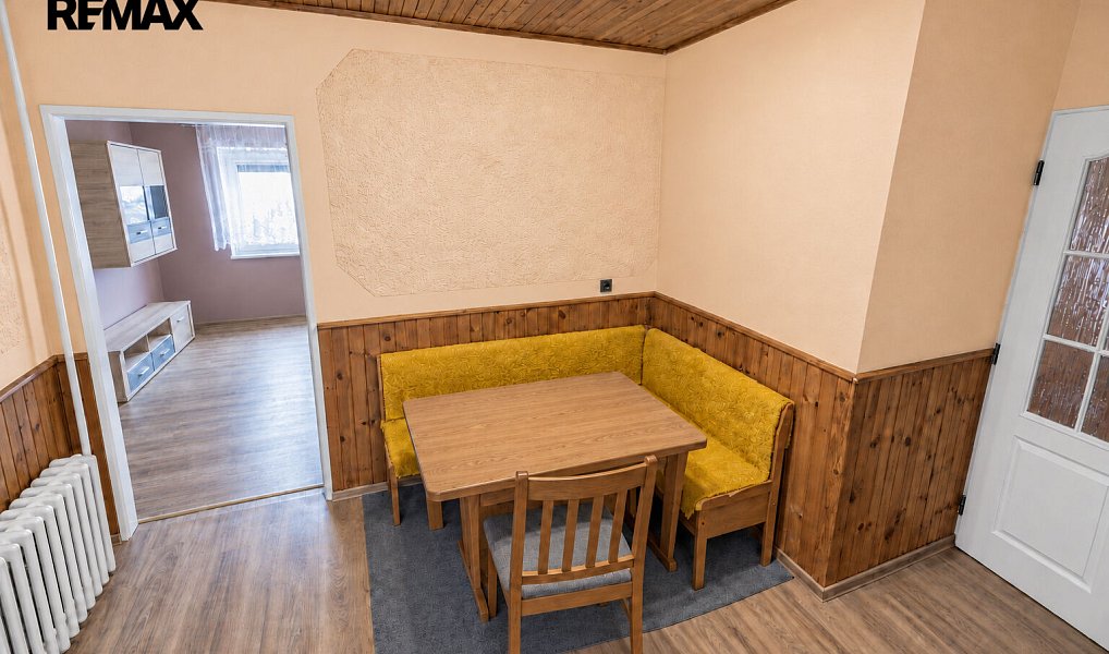 Prodej domu 290 m² s pozemkem 877 m², Habartov – náhled fotky 9