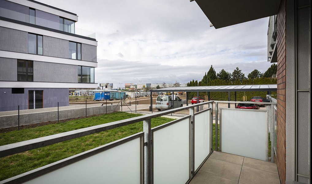 Pronájem bytu 1+kk 25 m², Praha – náhled fotky 2