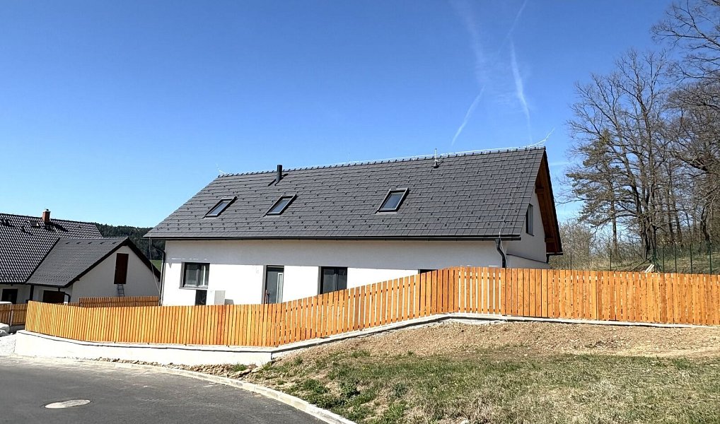 Prodej domu 188 m² s pozemkem 825 m², Strunkovice nad Blanicí – náhled fotky 11