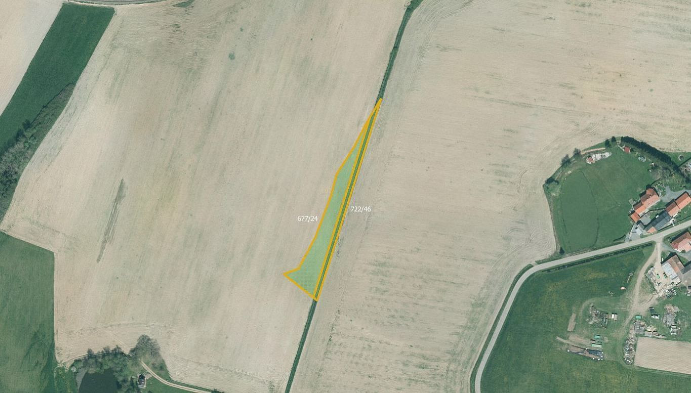 Prodej pole 3 569 m²