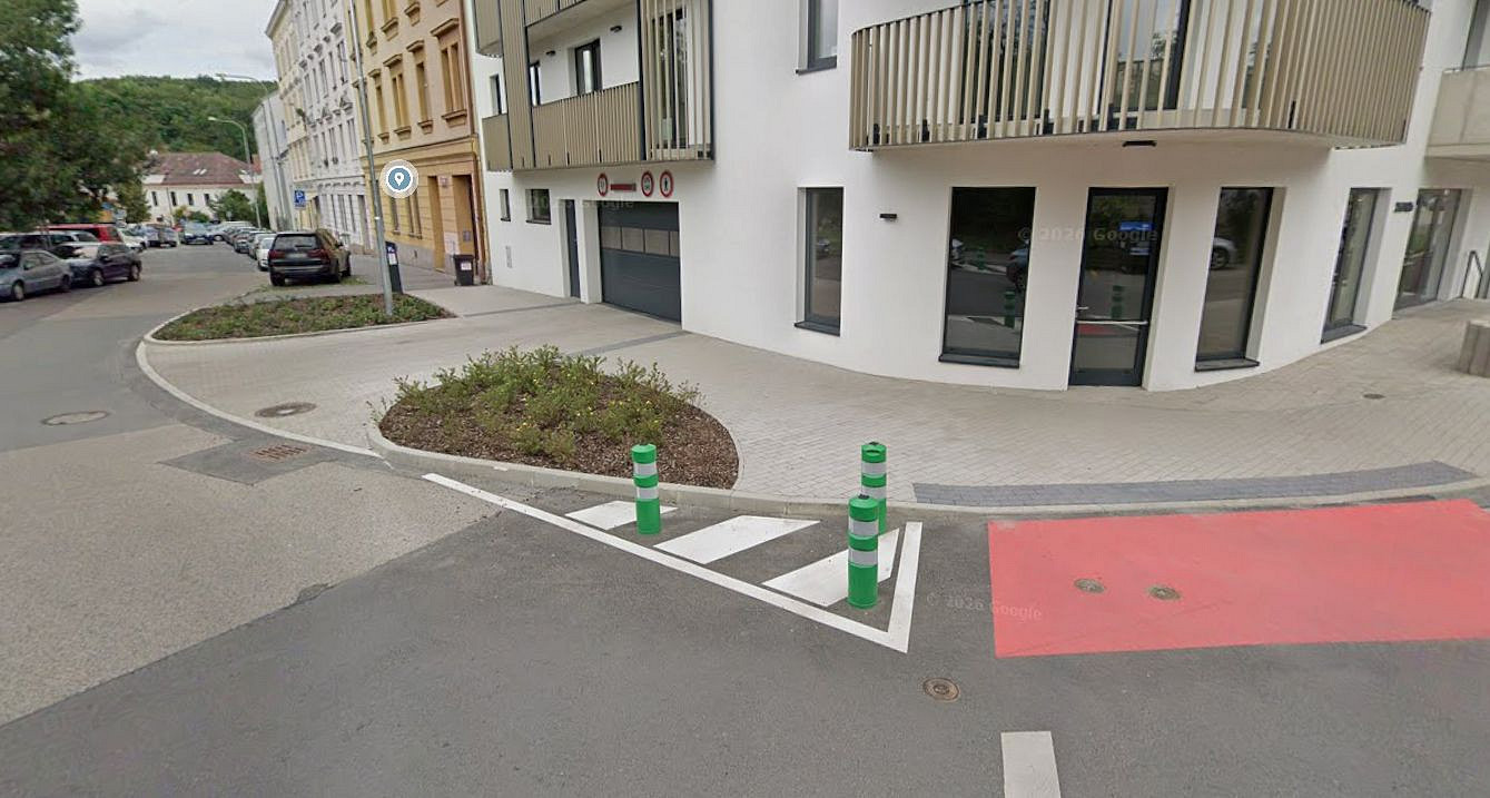 Pronajmeme garážové stání pod domem na ulici Nad Kolčavkou 2561/2b – fotografie 4