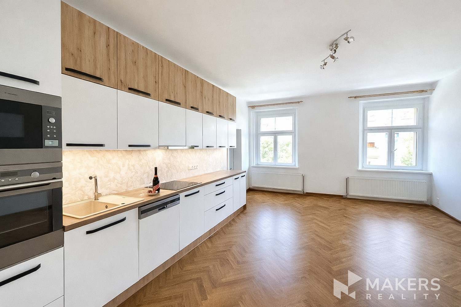 Pronájem bytu 2+kk 80 m²