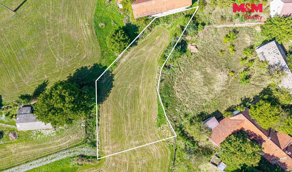 Prodej stavebního pozemku 1 256 m², Hrazany – náhled fotky 3