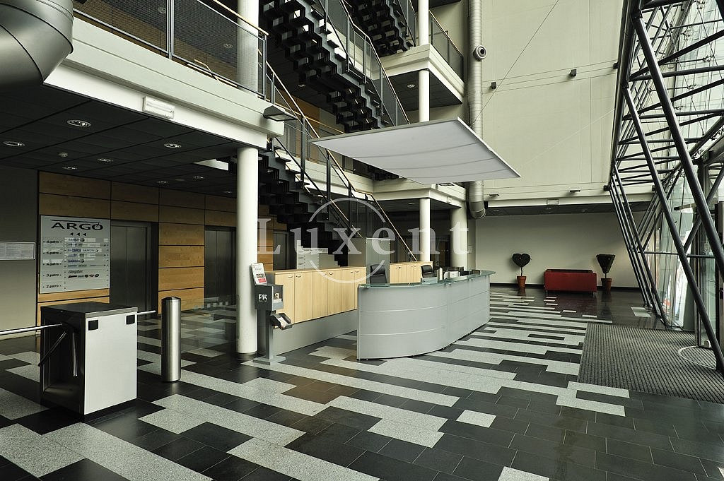 Pronájem kanceláře 150 m² – fotografie 3