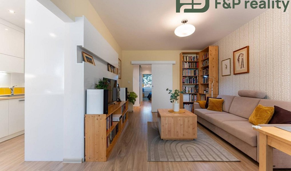 Prodej bytu 3+1 72 m², Praha – náhled fotky 2