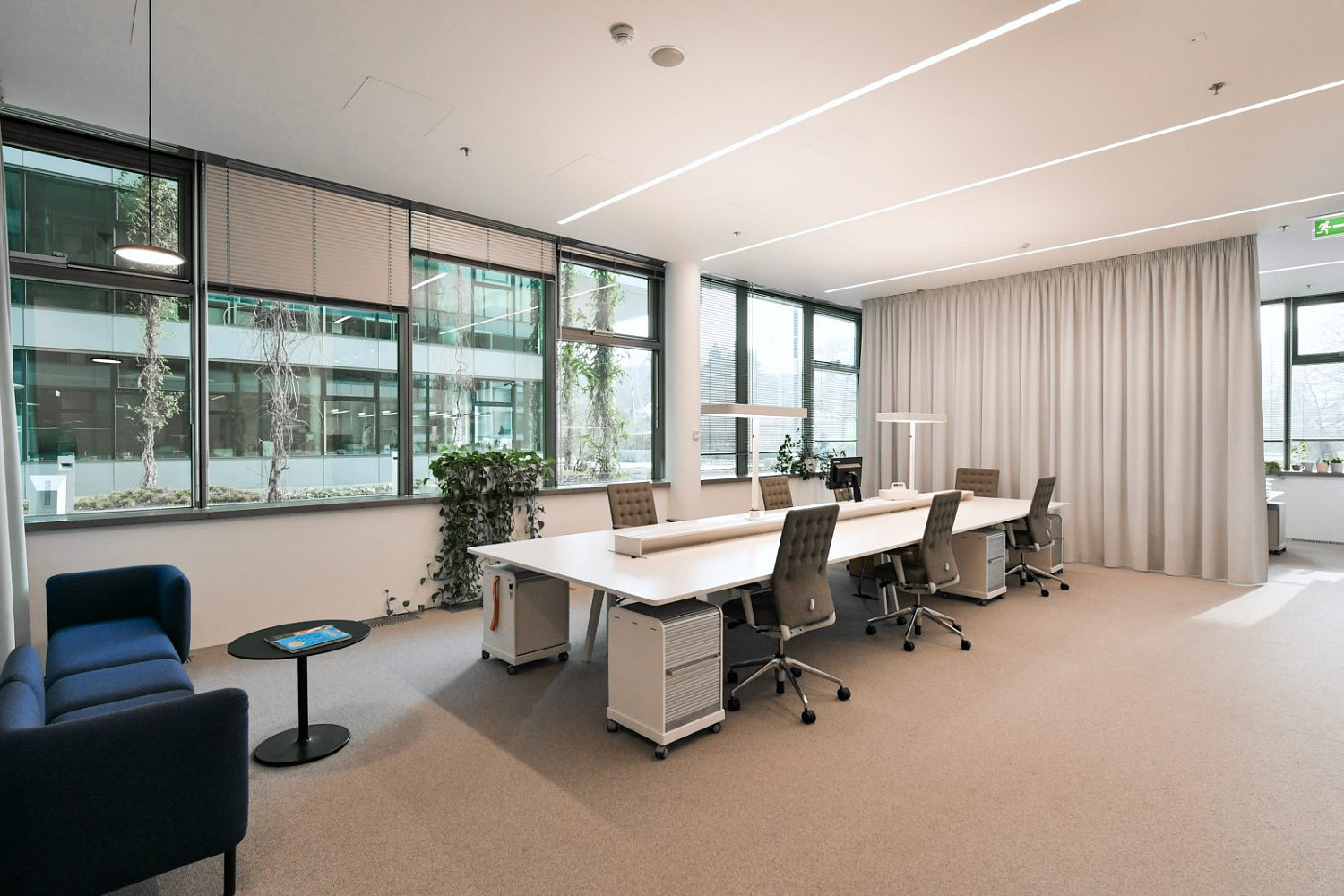 Pronájem kanceláře 531 m² – fotografie 3