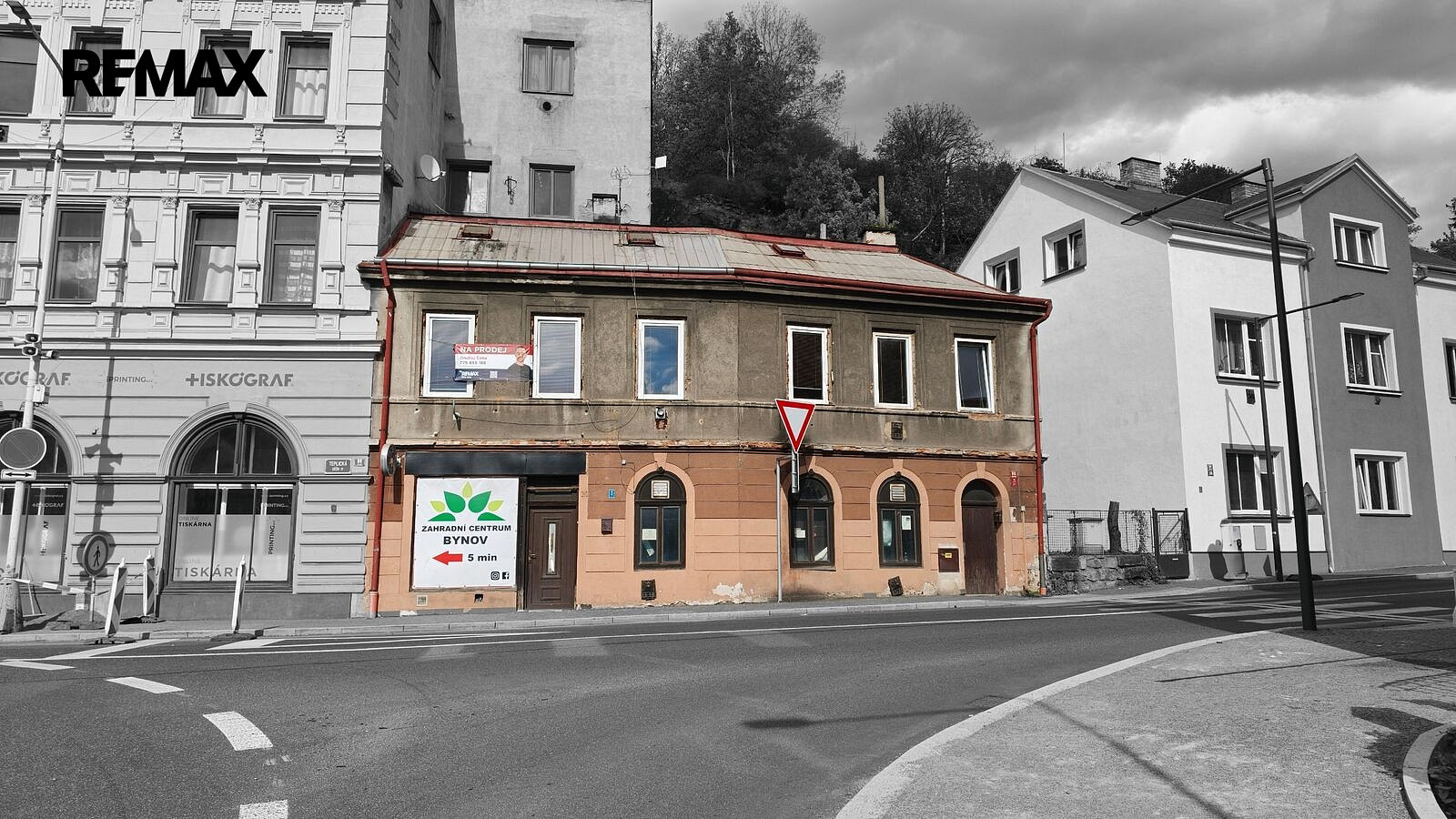 Prodej nájemního domu, činžáku 183 m²