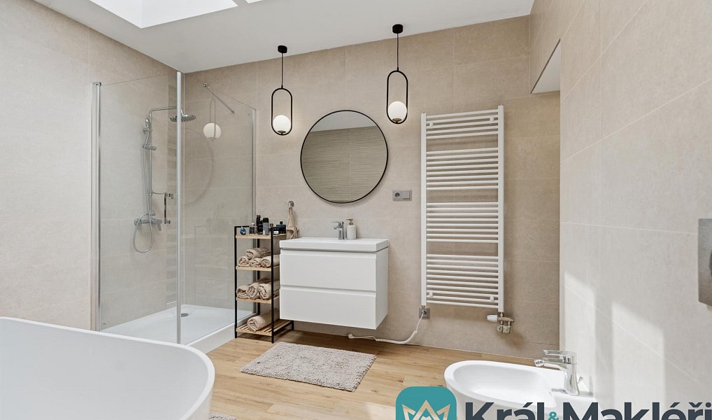 Prodej domu 266 m² s pozemkem 1 373 m², Chuderov – náhled fotky 11