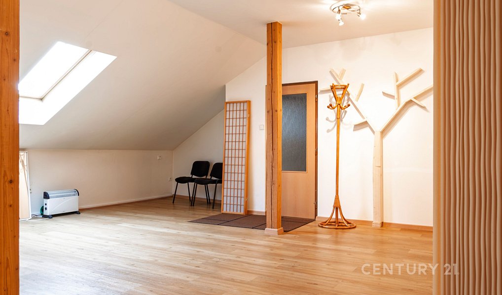 Pronájem obchodních prostor 82 m², Hranice – náhled fotky 3