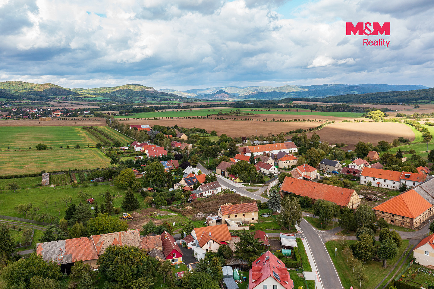 Prodej stavebního pozemku 608 m² – fotografie 5