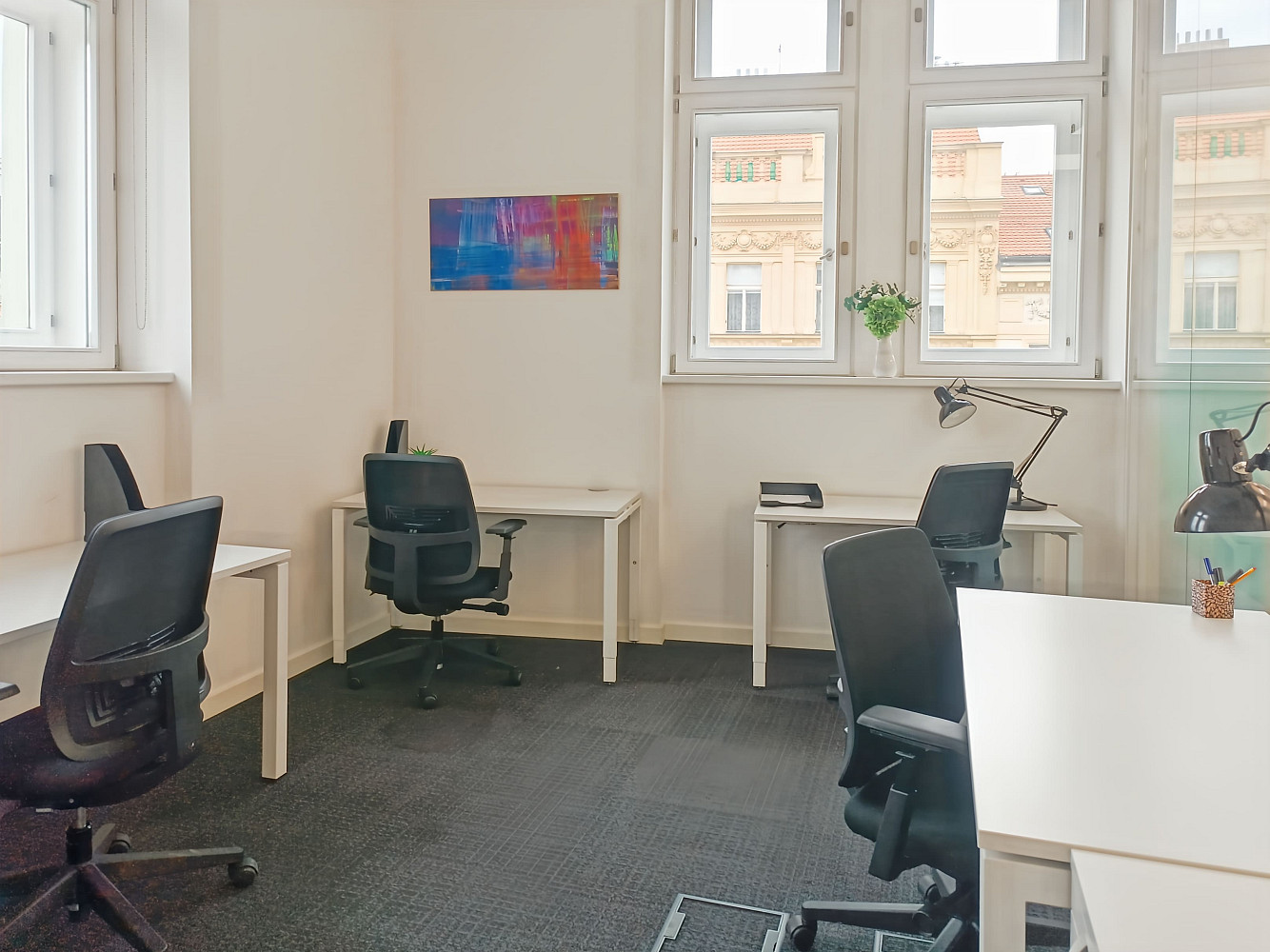 Pronájem kanceláře 70 m² – fotografie 3