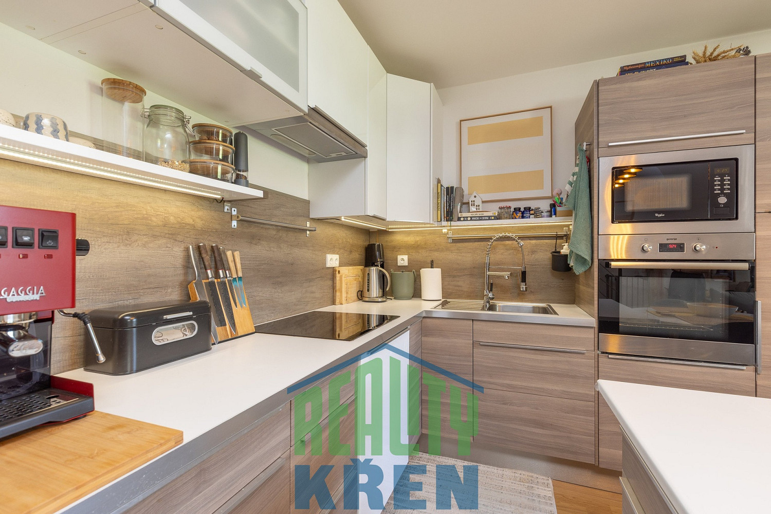 Prodej bytu 3+kk 92 m² — photo 2