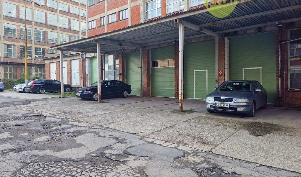 Pronájem skladovacích prostor 521 m², Zlín – náhled fotky 25