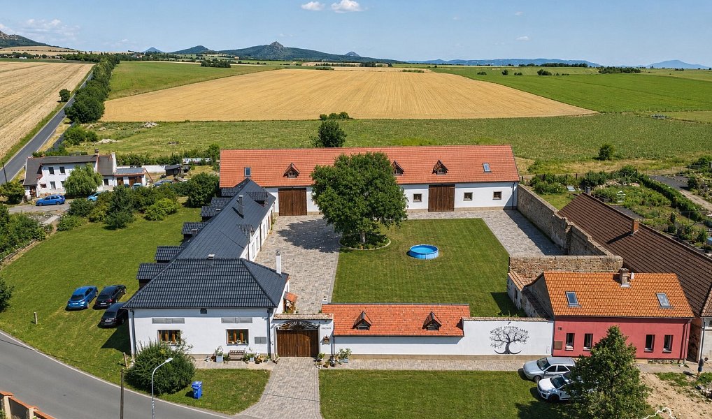 Prodej domu 100 m² s pozemkem 2 531 m², Lkáň – náhled fotky 2
