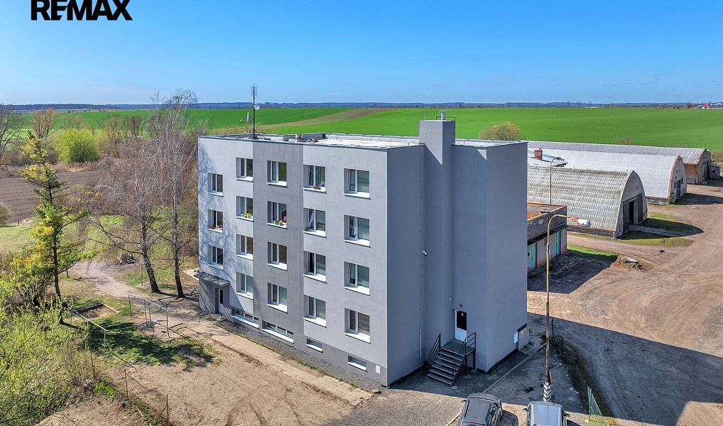 Prodej nájemního domu, činžáku 642 m², Libáň – náhled fotky 2
