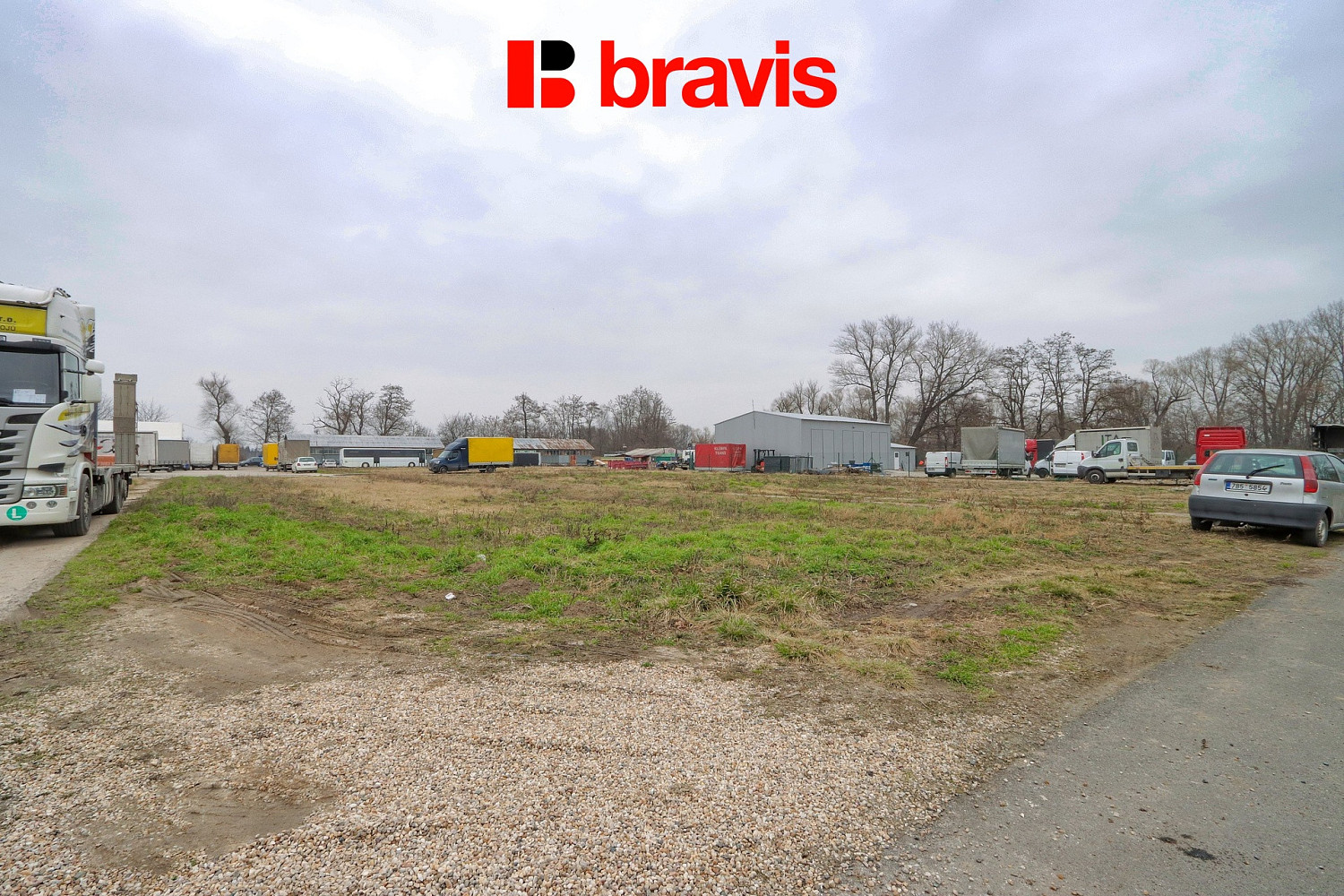 Pronájem komerčního pozemku 2 000 m² — photo 2
