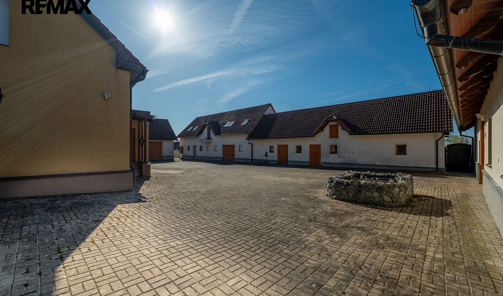 Prodej domu 1 145 m² s pozemkem 5 268 m², Petříkov – náhled fotky 3