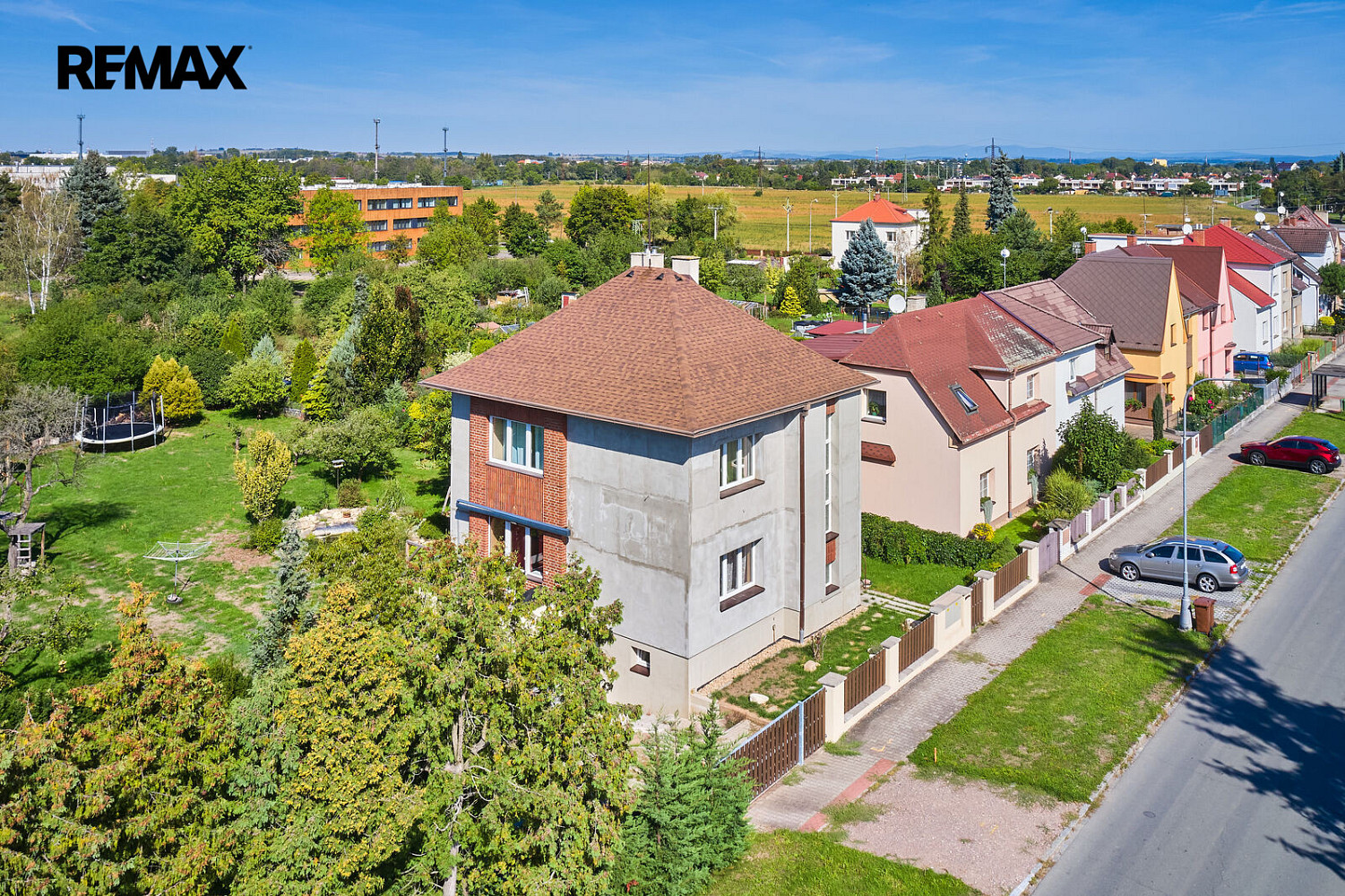 Prodej domu 210 m² s pozemkem 2 068 m²