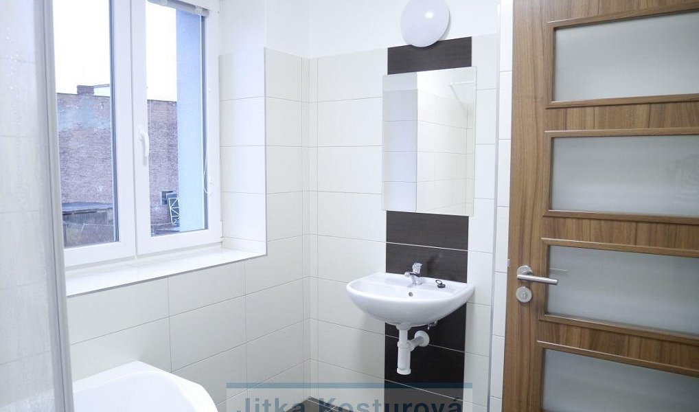 Prodej domu 348 m² s pozemkem 432 m², Krnov – náhled fotky 17