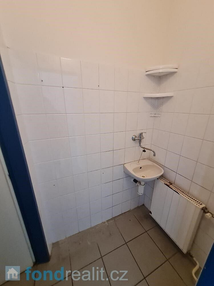 Pronájem kancelářských prostor 90m² – pohled 3