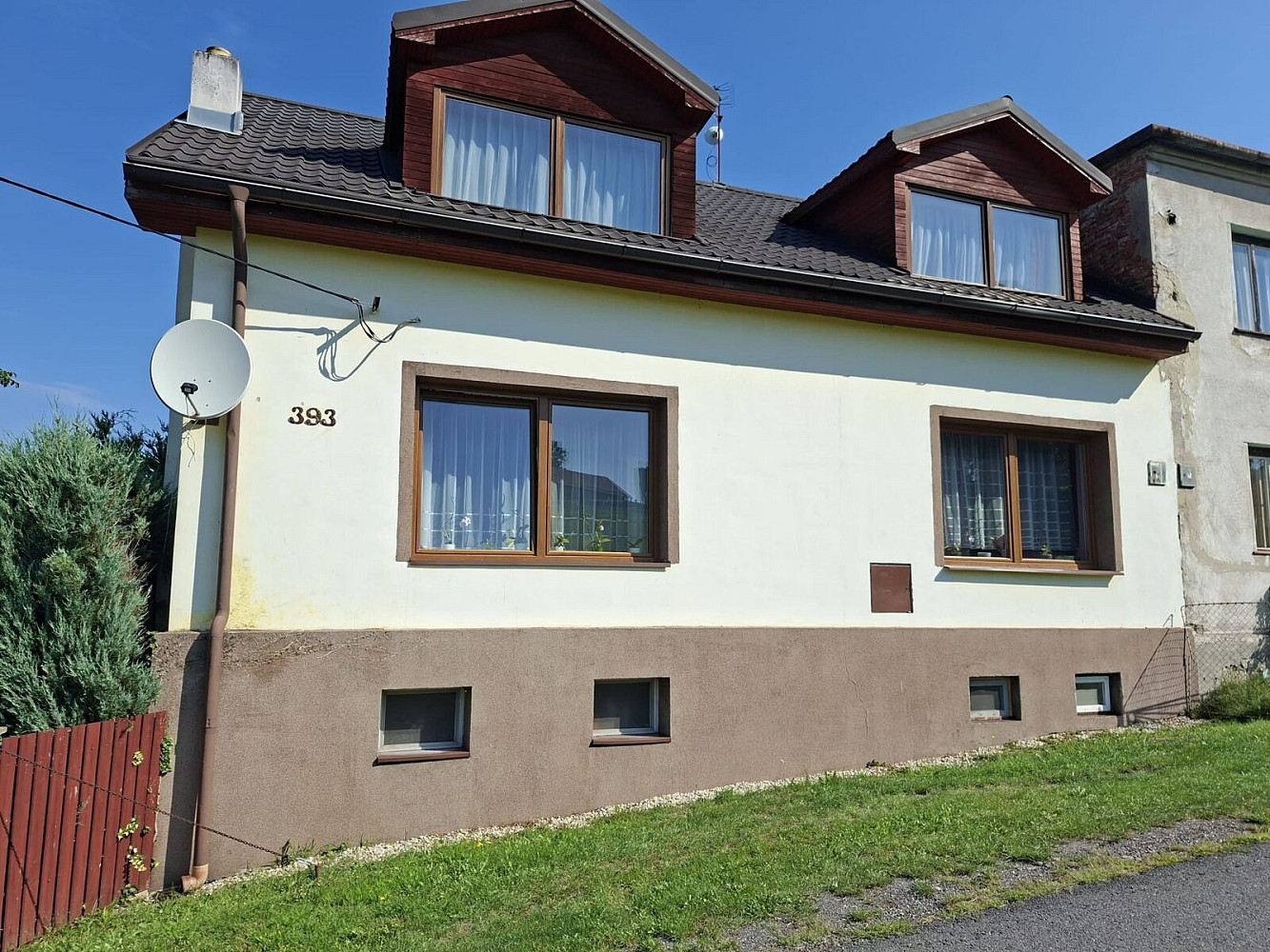 Prodej domu 198 m² s pozemkem 1 504 m²
