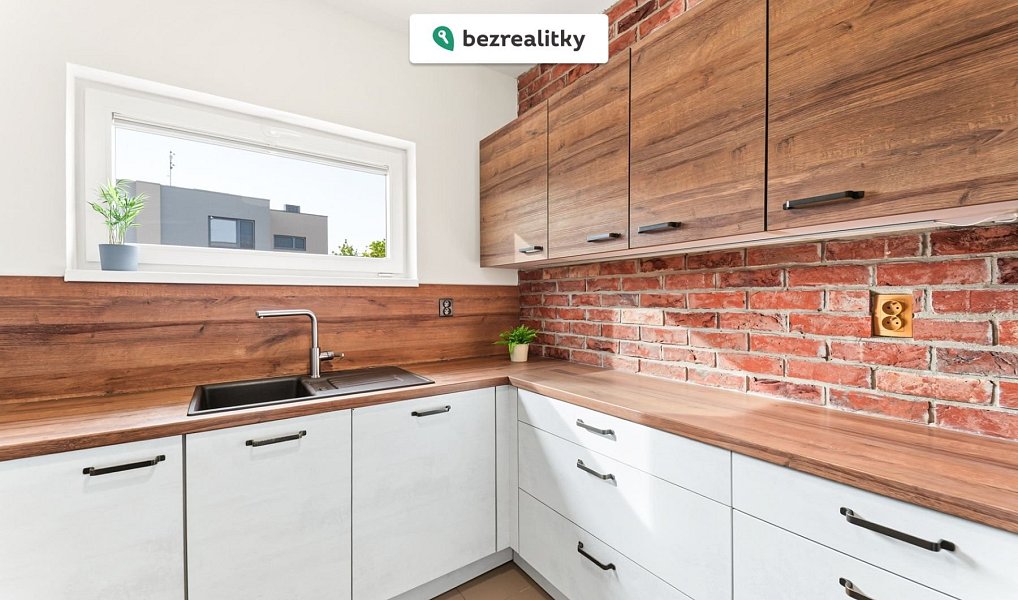 Prodej domu 120 m² s pozemkem 474 m², Bašť – náhled fotky 4
