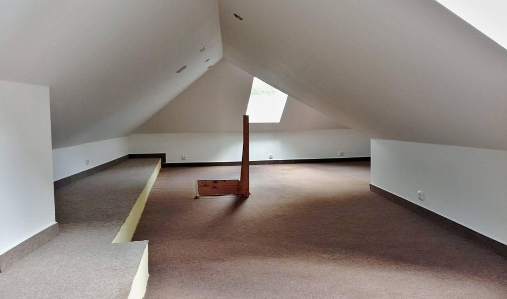 Pronájem bytu 4+kk 93 m², Křemže – náhled fotky 9