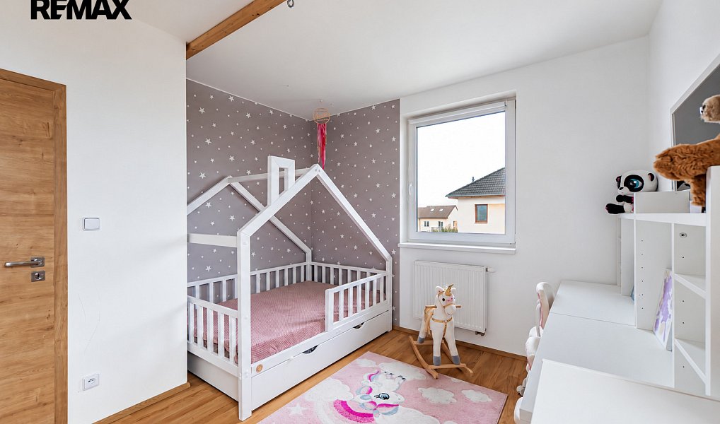 Prodej domu 180 m² s pozemkem 679 m², Veleň – náhled fotky 17