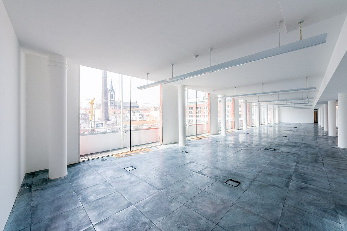 Pronájem kanceláře 546 m² – fotografie 4