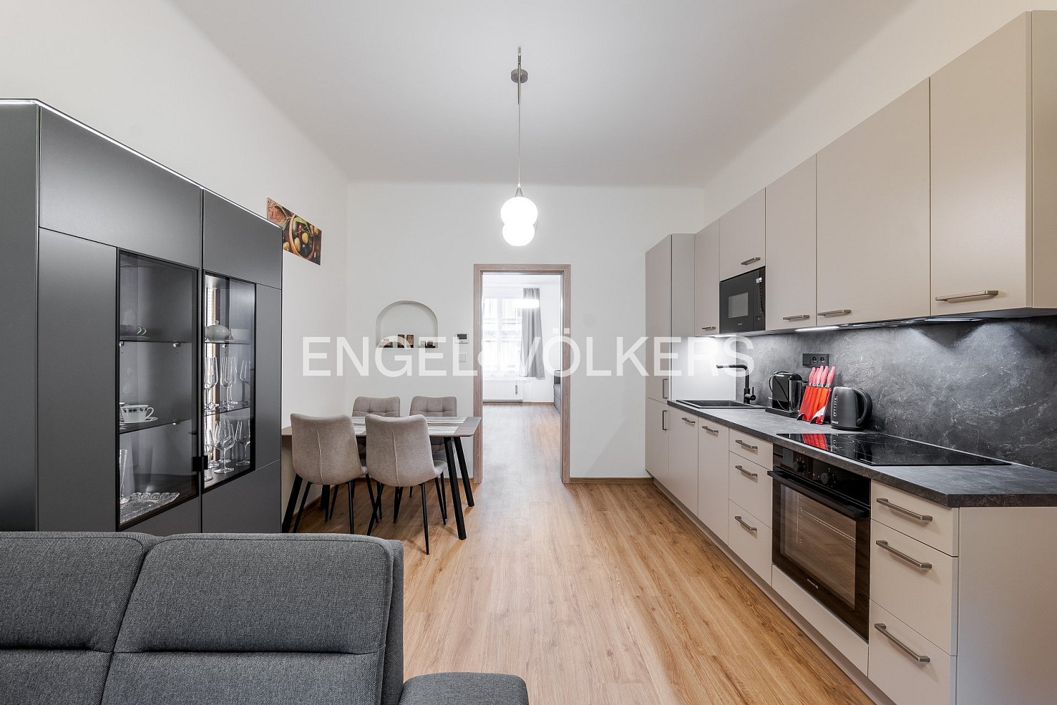 Pronájem bytu 3+kk 80 m² — photo 2