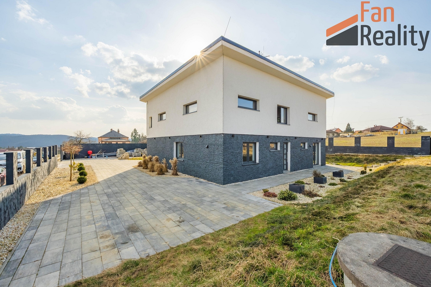 Prodej domu 210 m² s pozemkem 3 132 m²